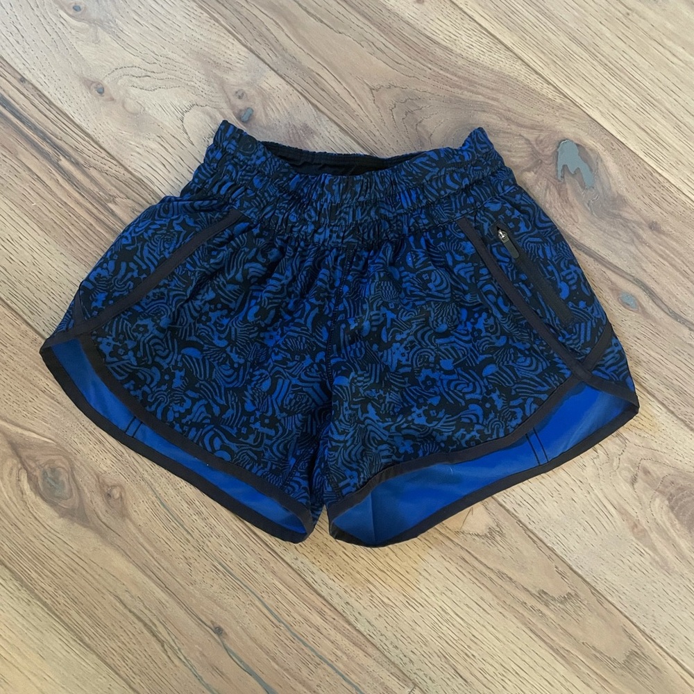Lululemon Seawheeze tracker short sz 4 EUC
